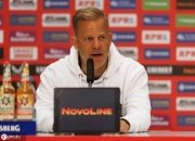 半岛体育官网app-凯泽斯劳滕球迷组织集会，为队伍加油助威