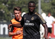 半岛体育亚洲官网-公牛队防守端表现稳健战绩大幅提升