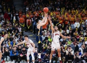 半岛体育网页版登录入口-包含广东队员复出，迅速逆转比分取得关键胜利的词条