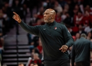 半岛体育课程-开拓者惨遭热火逆转，遗憾失利的简单介绍