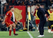 半岛体育网站-罗马主教练宣布离任，引发球队危机