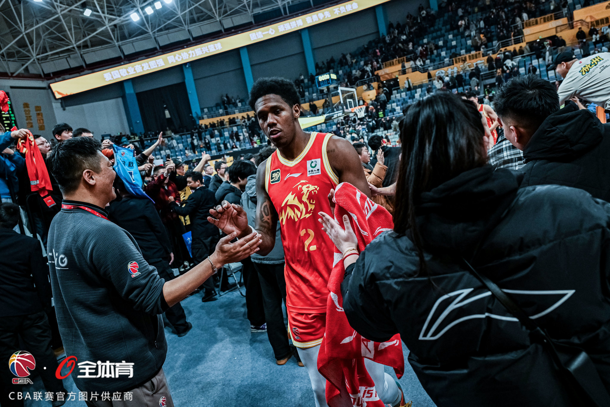 关于山西队主场连胜，实现三连胜壮行进的信息