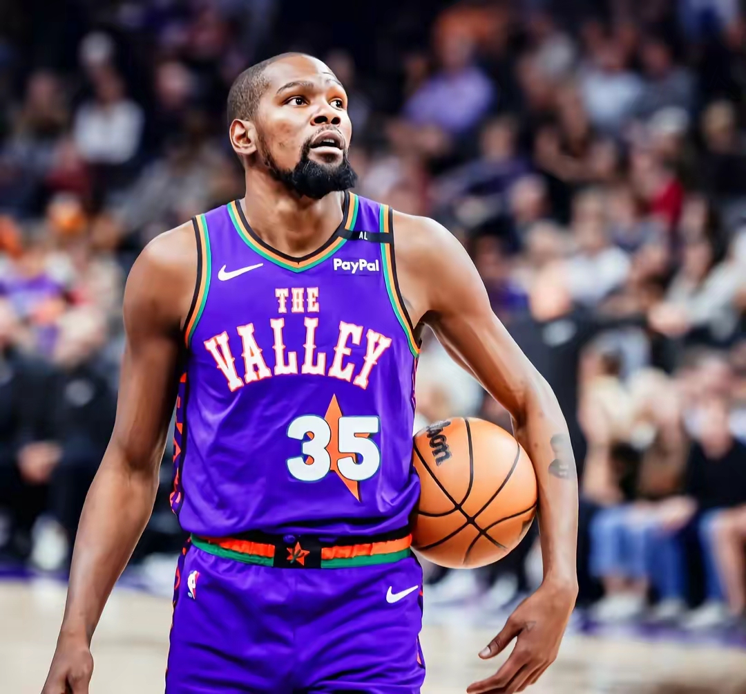 黄蜂交易后卫，加强内线实力寻求突破的简单介绍