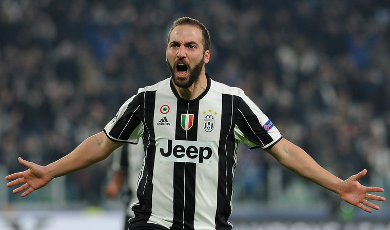 包含乌迪内斯主场击败切沃，稳居中游位置的词条