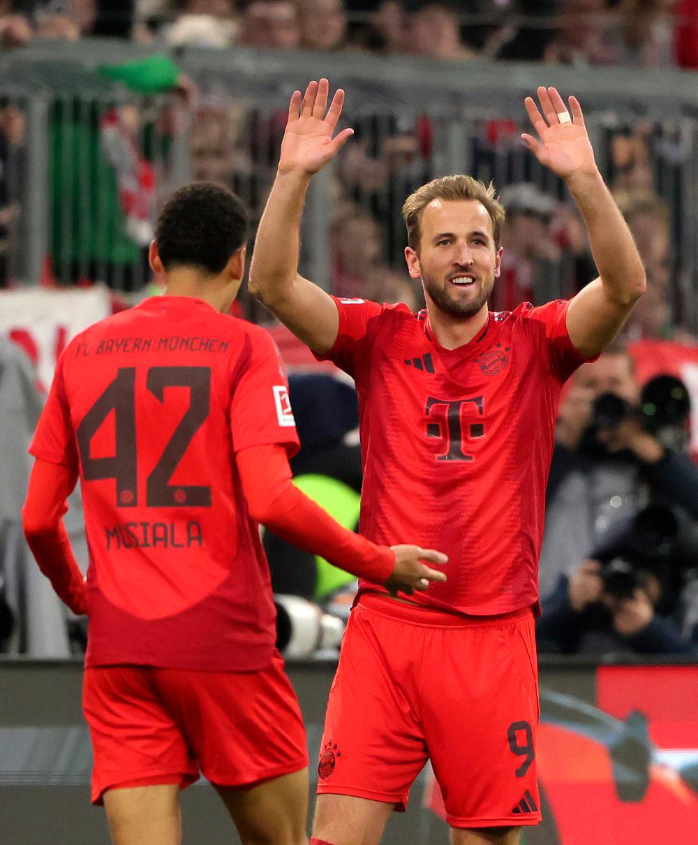 包含柏林联队状态火热，轻松击败对手保持胜利的词条