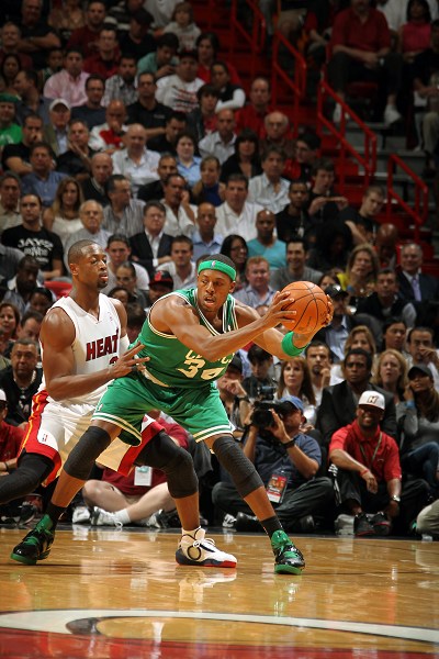 关于热火队逆袭成功，一路领先赢下比赛的信息