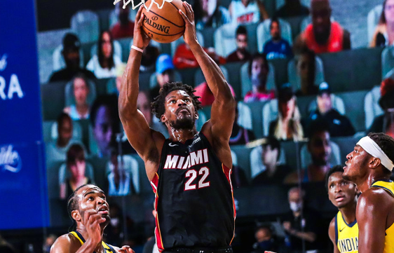 包含步行者赢得激烈比赛，沃伦全场34分的词条