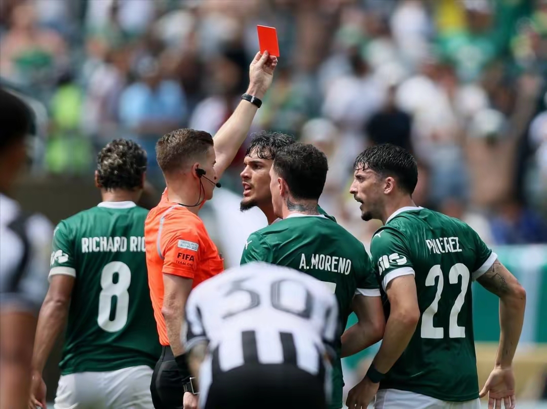 斯帕尔客场逆转击败拉齐奥，势不可挡