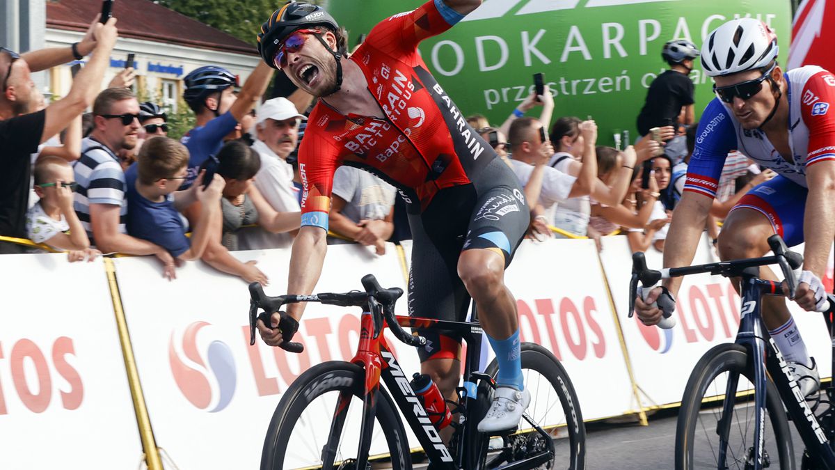 波兰火力全开，三连胜轻松赢球的简单介绍