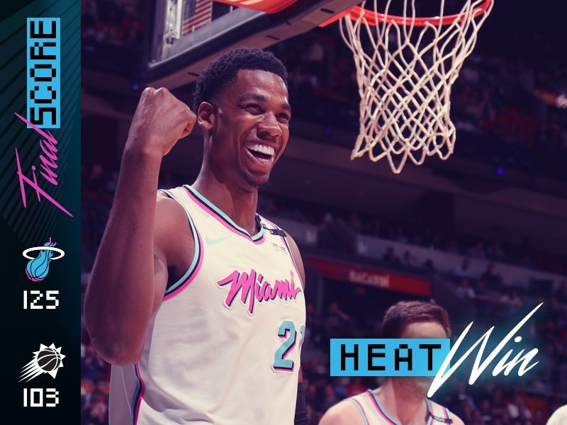 关于太阳客场大胜热火，布克数据全面的信息