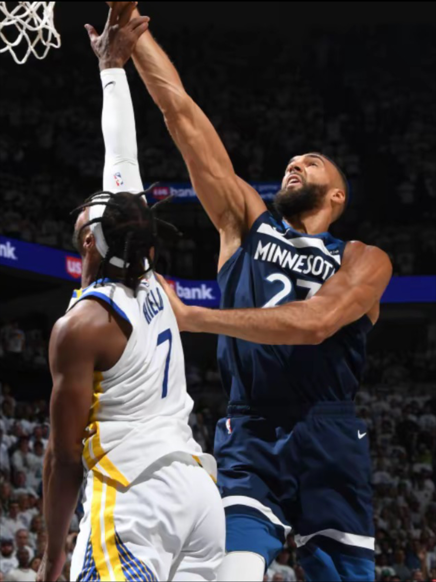 关于勇士战术暴露缺陷，败绩久未扭转的信息