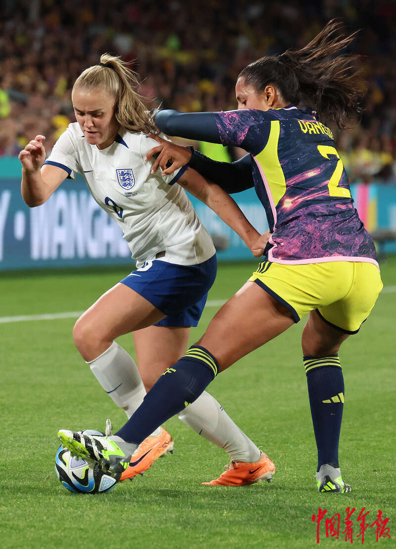 英格兰队在非洲比赛中取得胜利